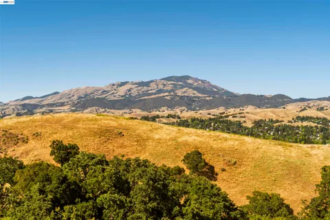 $1,999,998 | 882 Via Palermo, San Ramon, CA 94583