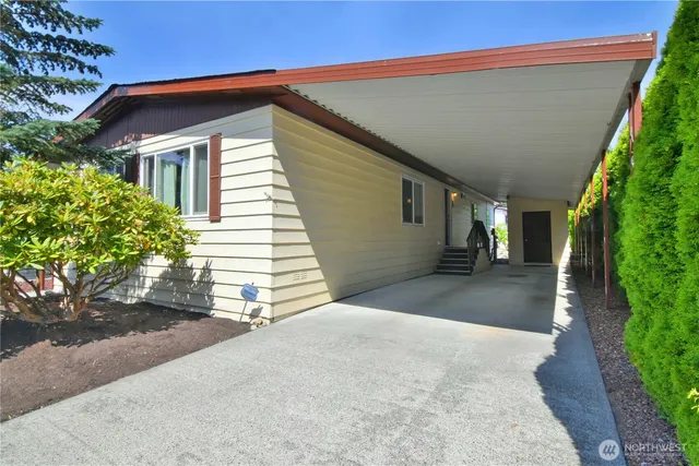 a house view with a outdoor space