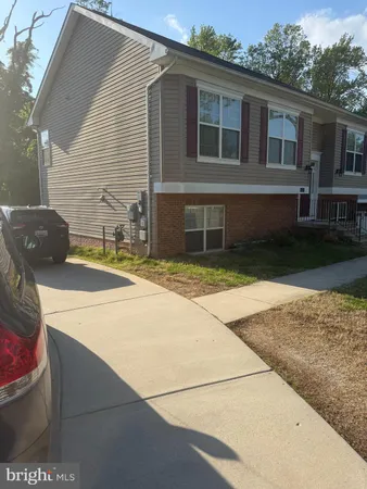 $2,800 | 6518 60th Avenue, Riverdale, MD 20737
