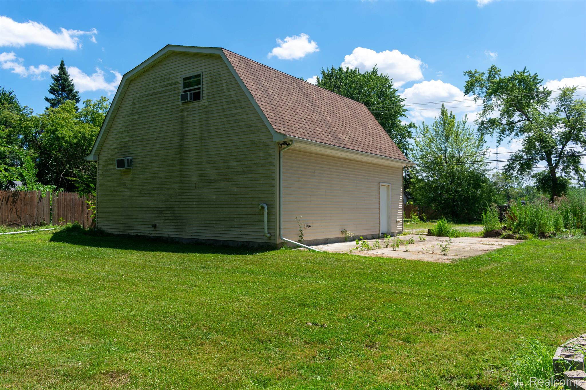 24842 Wick Road Taylor, MI 48180 - Photo 32 of 37