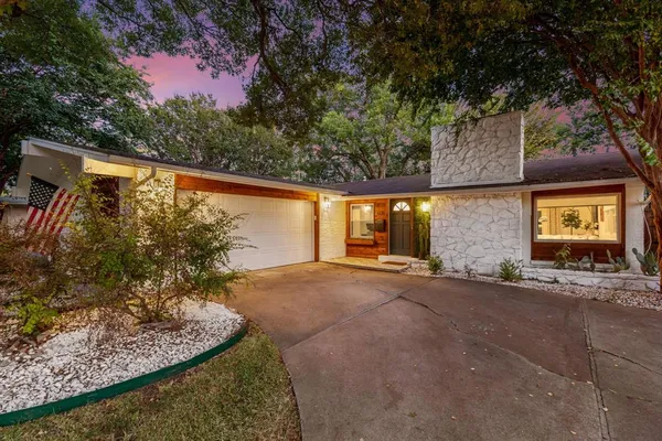 $3,000 | 3622 High Vista Drive, Dallas, TX 75234