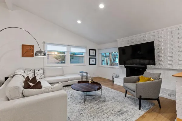 $3,000 | 3622 High Vista Drive, Dallas, TX 75234