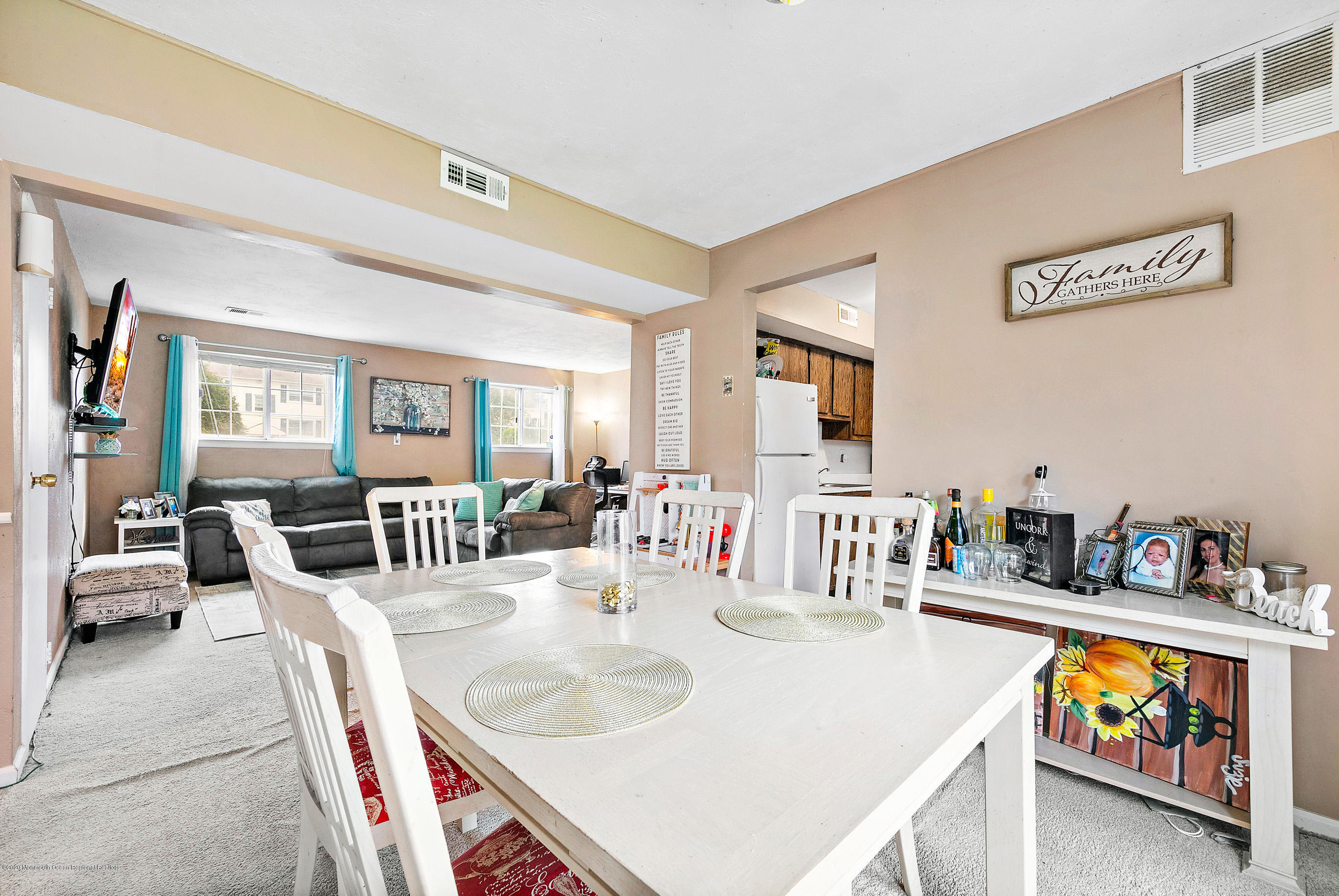 238 Sawmill Road, Unit 374 Brick, NJ 08724 - Photo 3 of 12 Living Room