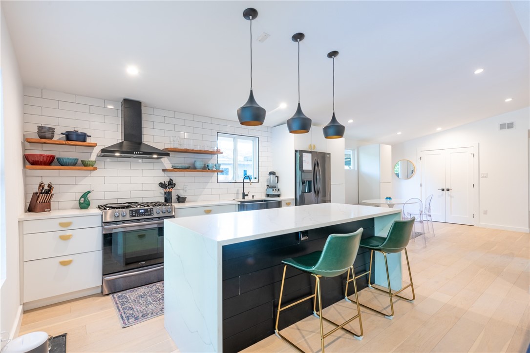 1410 Cometa Street Austin, TX 78721 - Photo 1 of 1 Gallery Image 1
