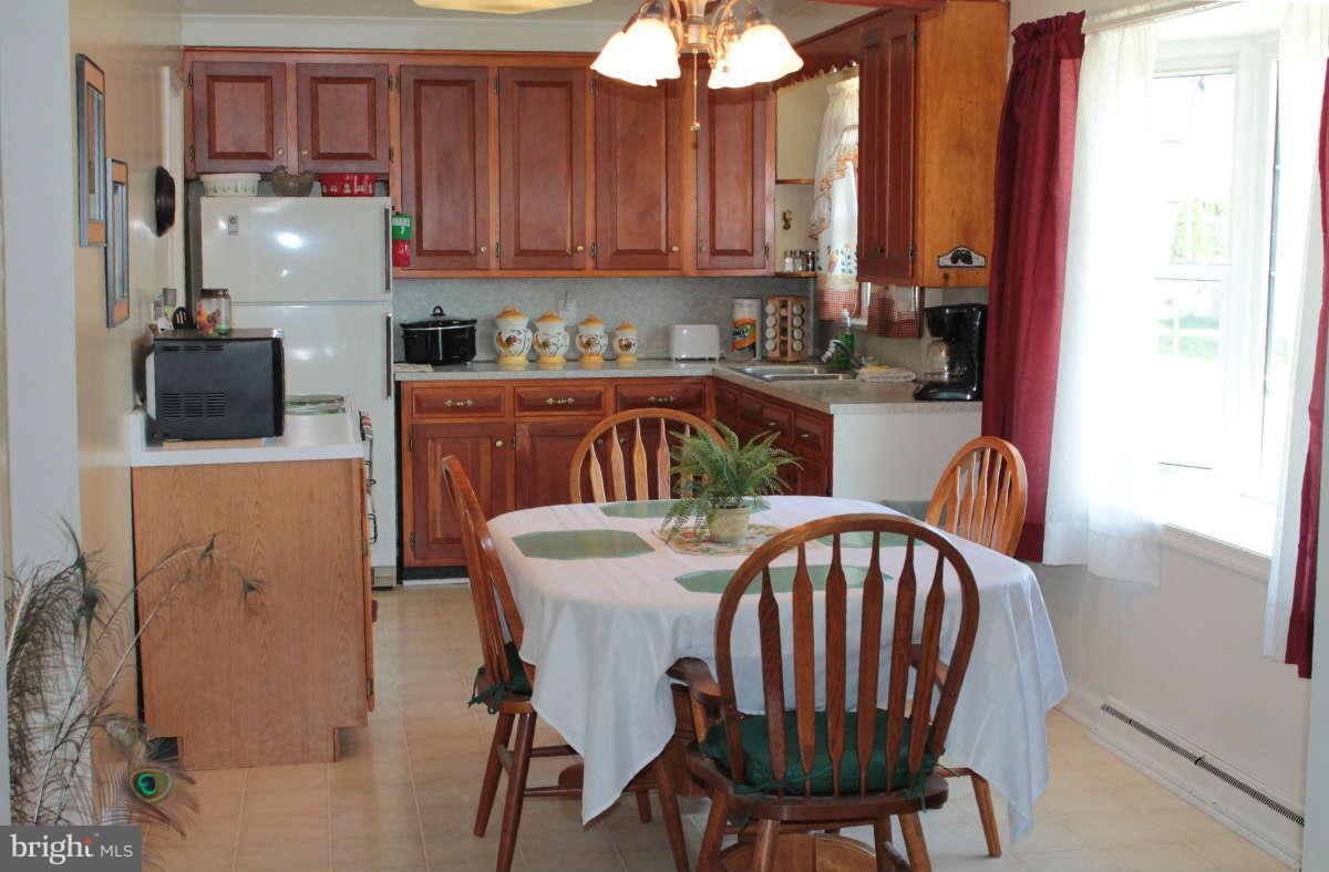 818 Medway Road Hagerstown, MD 21740 - Photo 16 of 30 Dining Room
