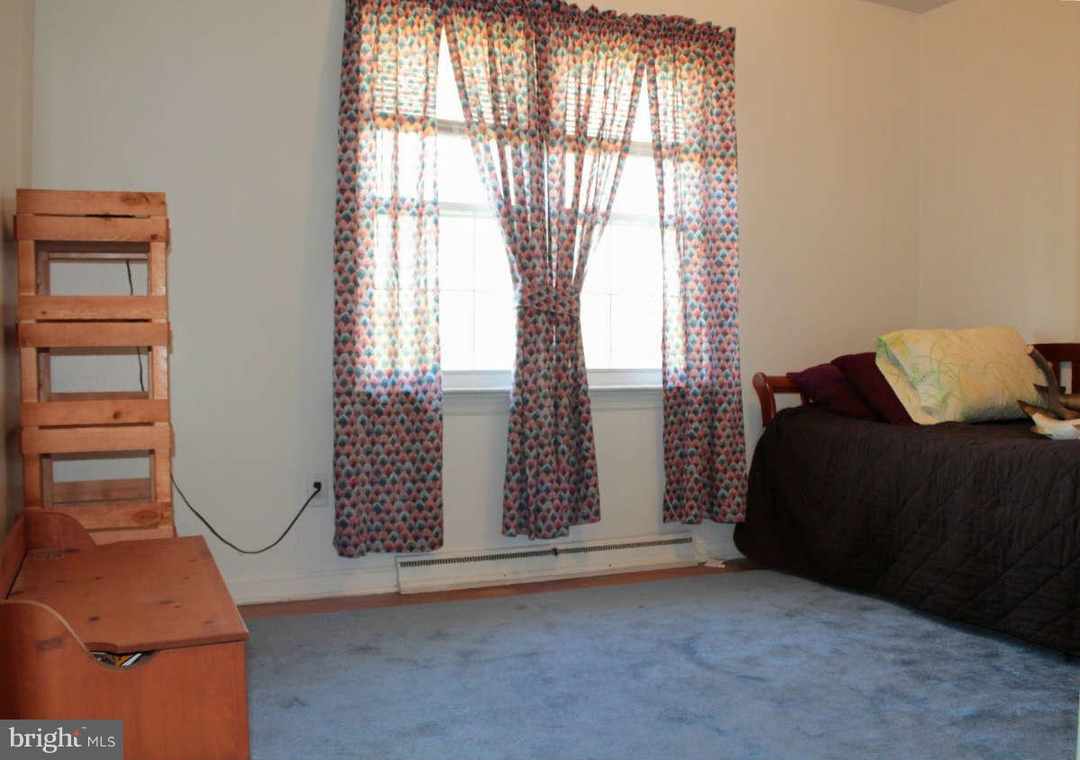 818 Medway Road Hagerstown, MD 21740 - Photo 21 of 30 Bedroom 2