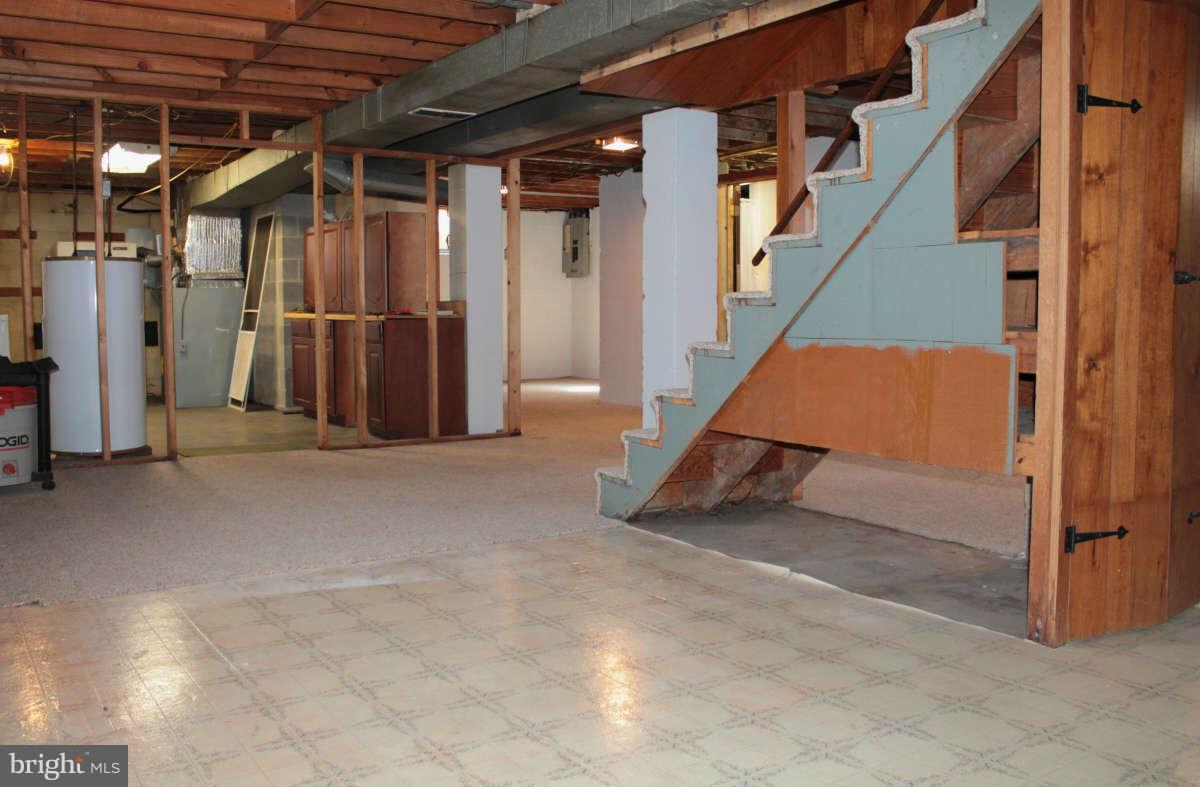 818 Medway Road Hagerstown, MD 21740 - Photo 26 of 30 Basement