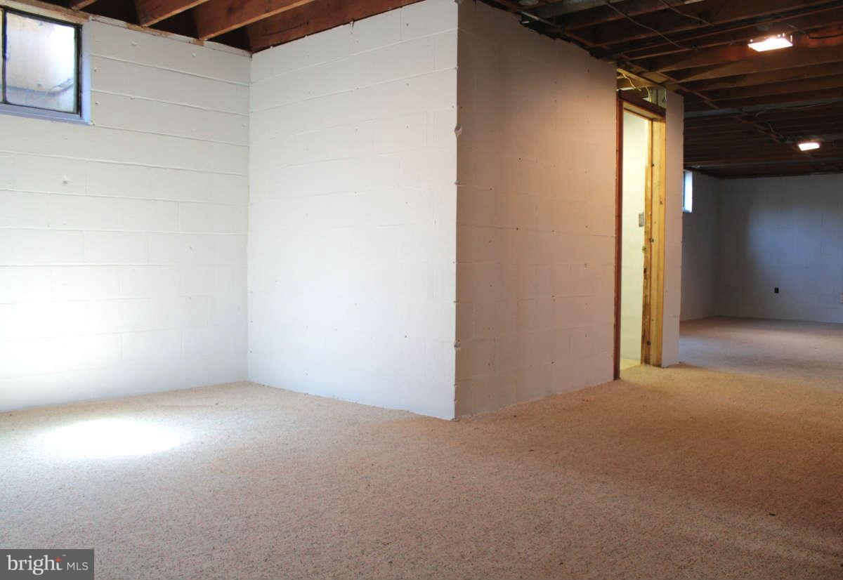 818 Medway Road Hagerstown, MD 21740 - Photo 29 of 30 Basement Showing Bsmt Bath Entry