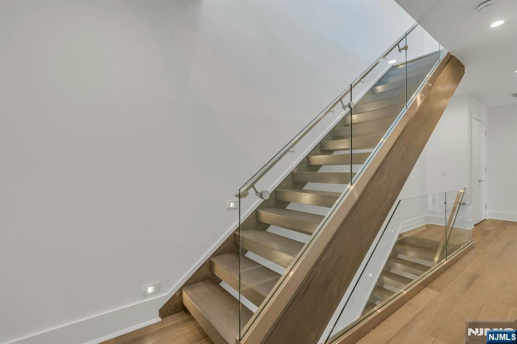 1238 River Road Edgewater, NJ 07020 - Photo 23 of 45 a view of entryway