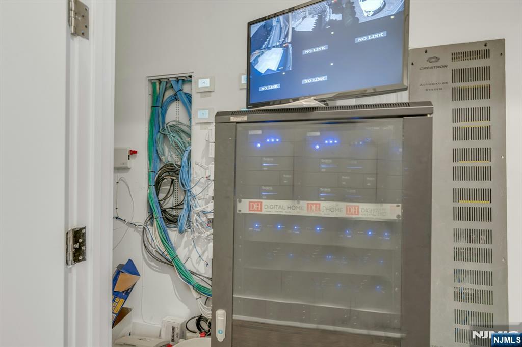 1238 River Road Edgewater, NJ 07020 - Photo 41 of 45