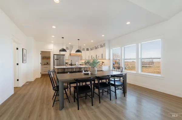 $950,000 | 23274 Stonewater Lane, Greenleaf, ID 83626