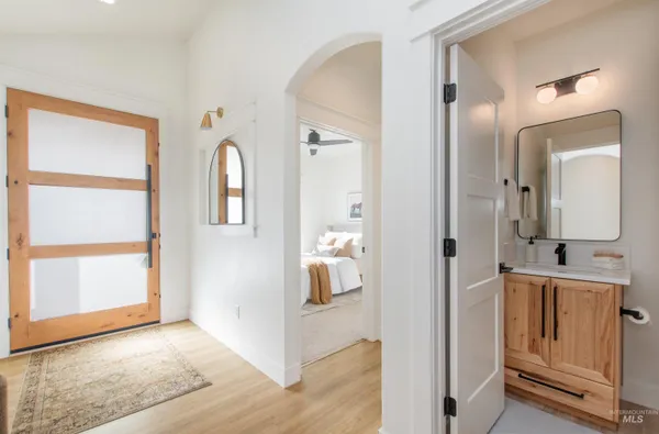 $950,000 | 23274 Stonewater Lane, Greenleaf, ID 83626