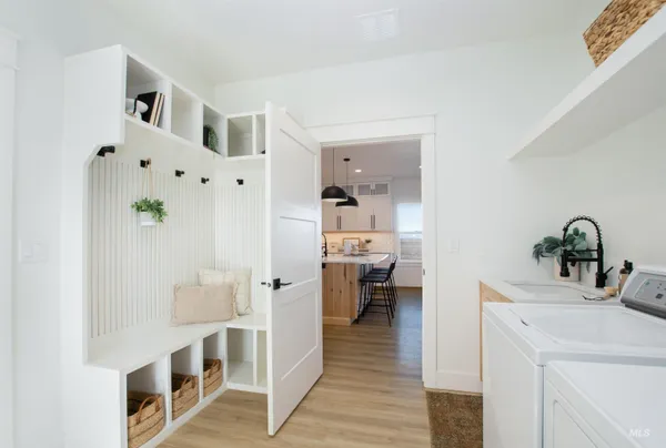 $950,000 | 23274 Stonewater Lane, Greenleaf, ID 83626