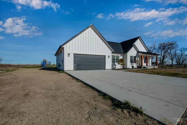 $950,000 | 23274 Stonewater Lane, Greenleaf, ID 83626
