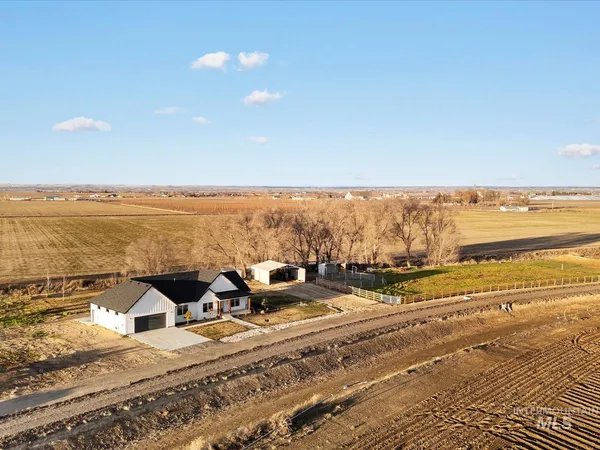 $950,000 | 23274 Stonewater Lane, Greenleaf, ID 83626