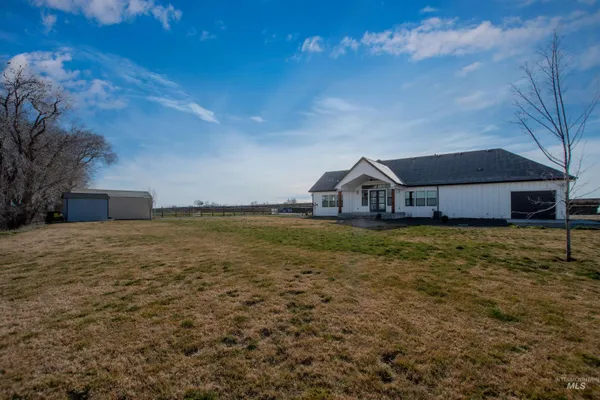 $950,000 | 23274 Stonewater Lane, Greenleaf, ID 83626
