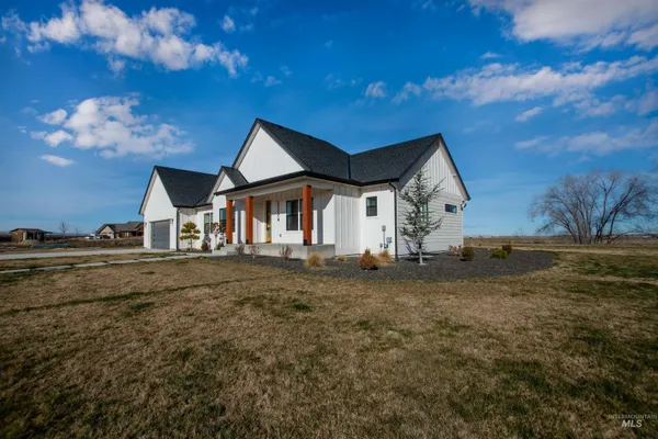 $950,000 | 23274 Stonewater Lane, Greenleaf, ID 83626