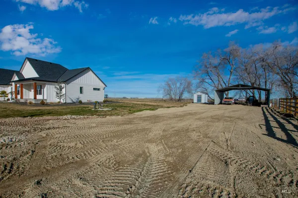 $950,000 | 23274 Stonewater Lane, Greenleaf, ID 83626