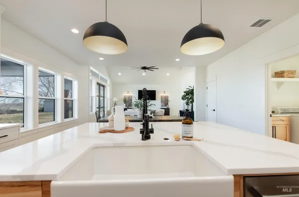 $950,000 | 23274 Stonewater Lane, Greenleaf, ID 83626