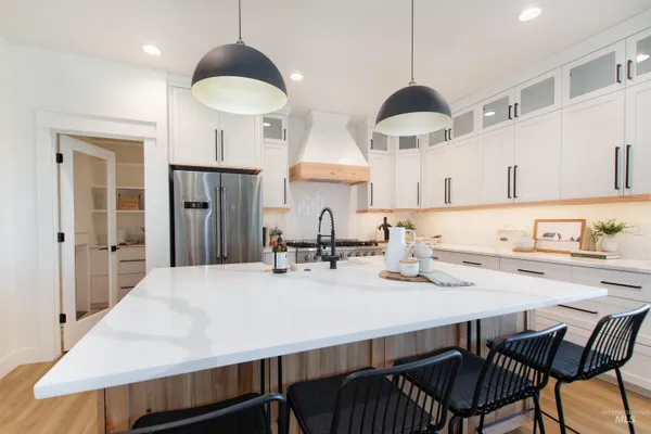 $950,000 | 23274 Stonewater Lane, Greenleaf, ID 83626