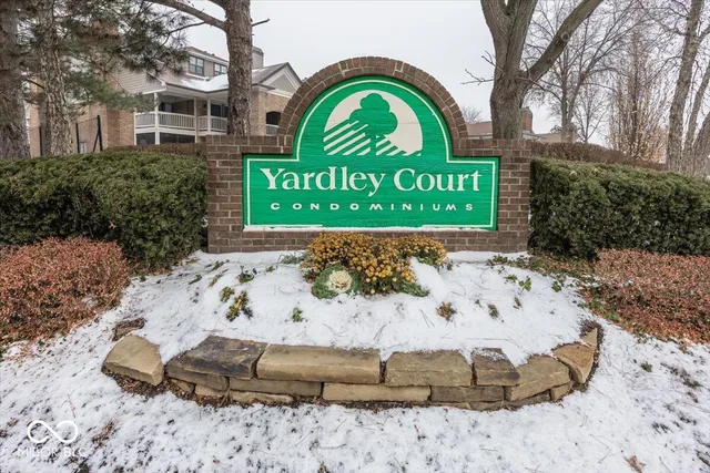 $170,000 | 8720 Yardley Court, Unit 203, Indianapolis, IN 46268