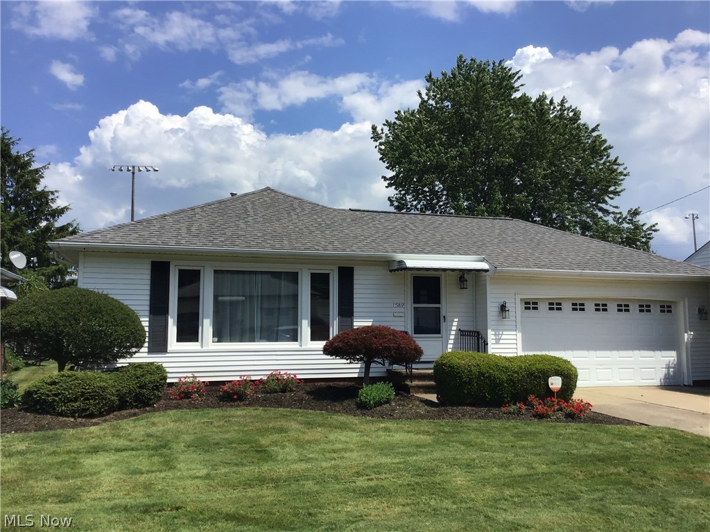 1589 Chelmsford Road Cleveland, OH 44124 - Photo 1 of 26 Gallery Image 1