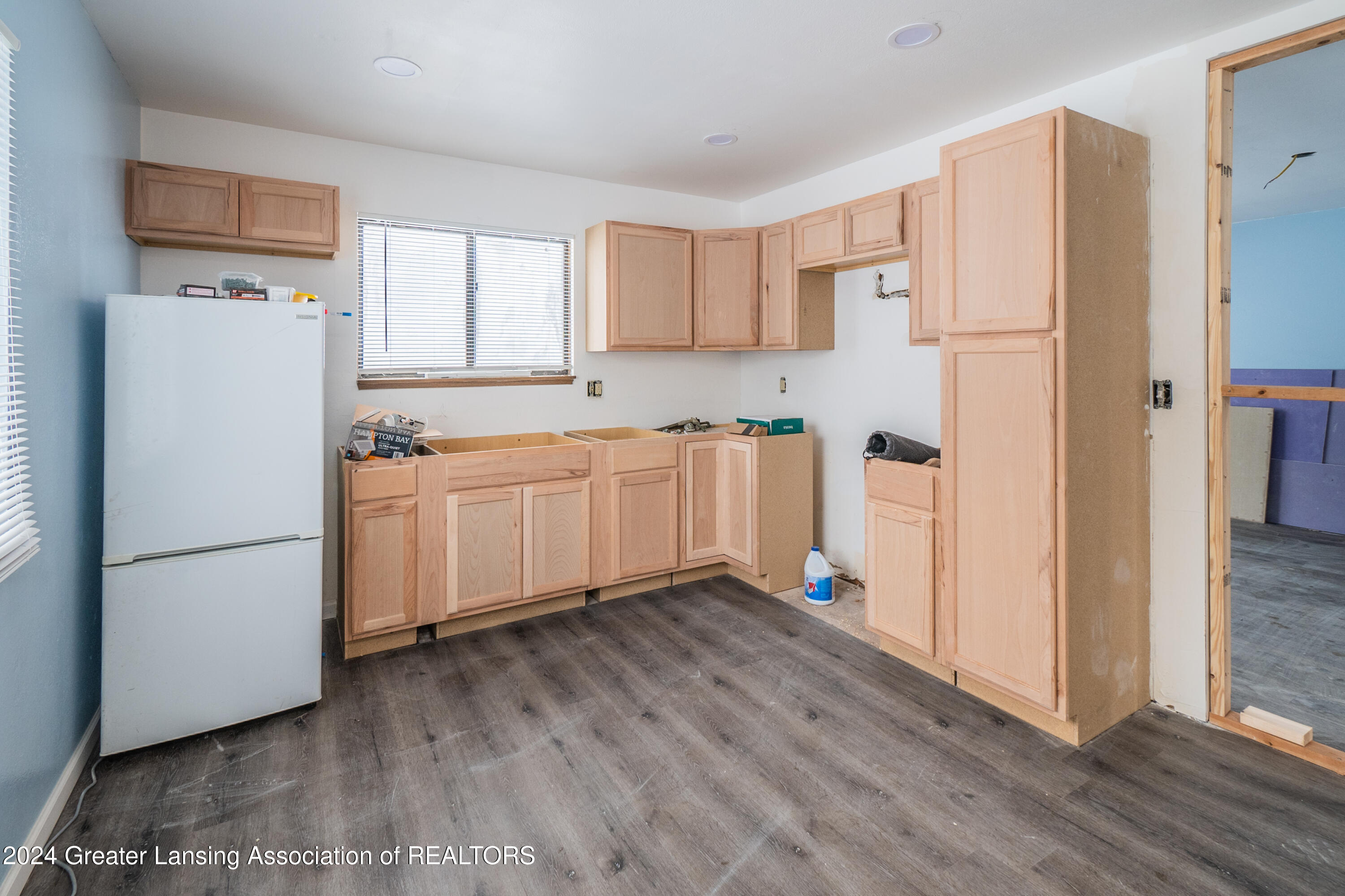 3930 Hunters Ridge Drive, Unit 1 Lansing, MI 48911 - Photo 5 of 17 3930 Hunters Ridge-004