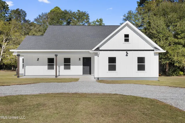 $399,900 | 19085 East Highland Drive, Saucier, MS 39574