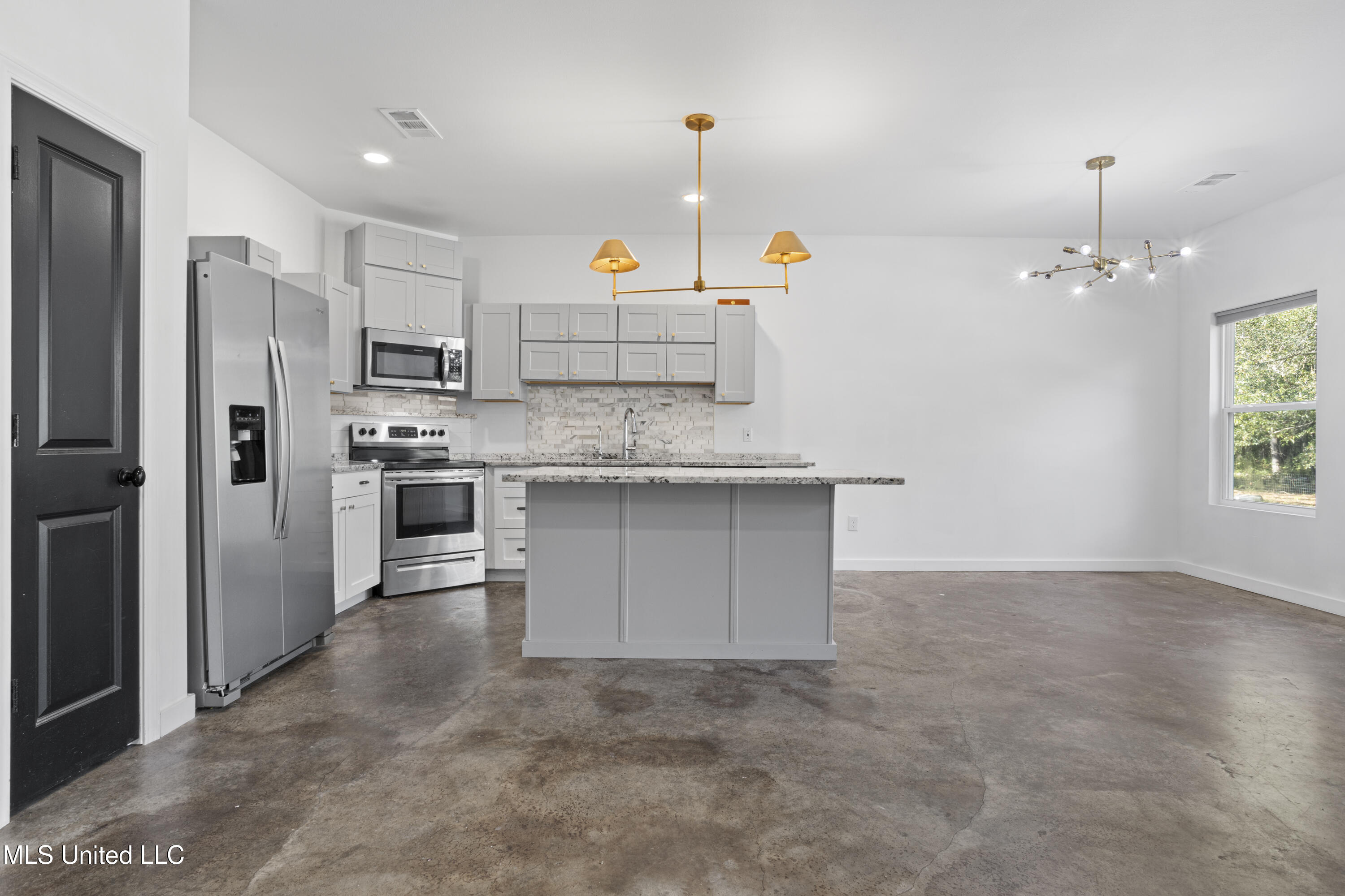 19085 East Highland Drive Saucier, MS 39574 - Photo 13 of 45 0011