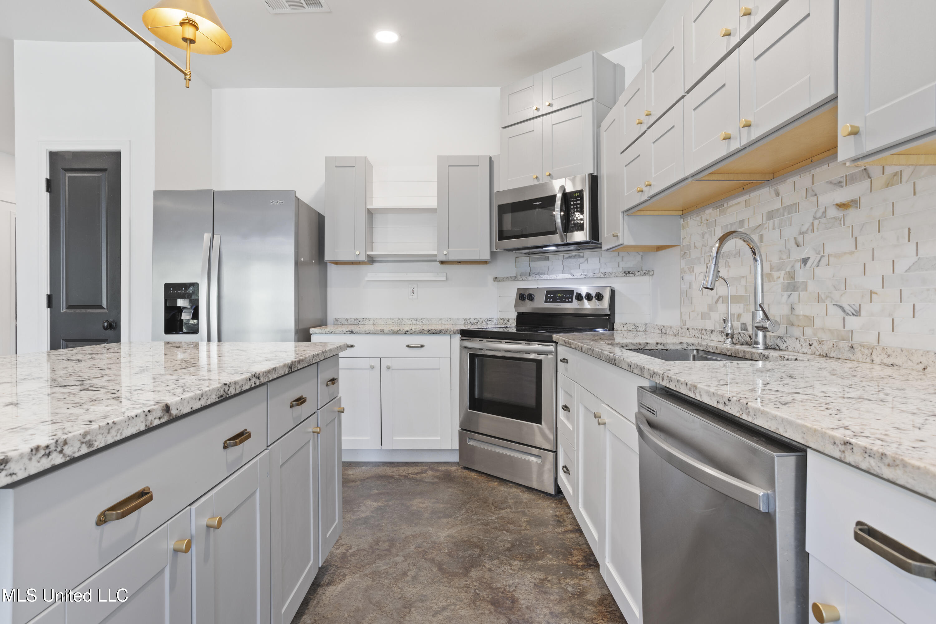 19085 East Highland Drive Saucier, MS 39574 - Photo 16 of 45 0014