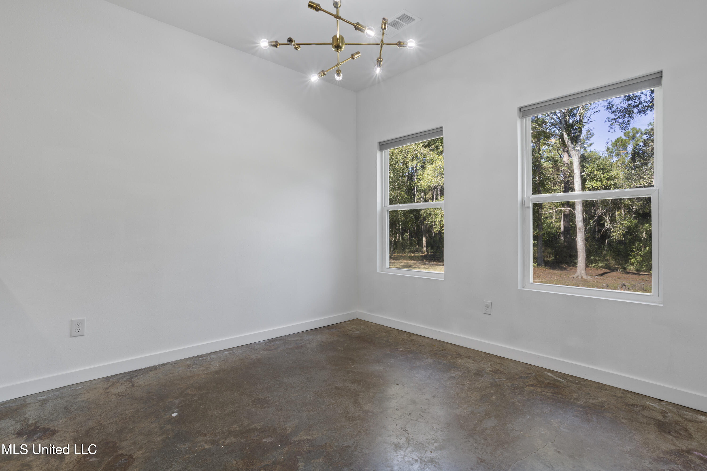 19085 East Highland Drive Saucier, MS 39574 - Photo 20 of 45 0018