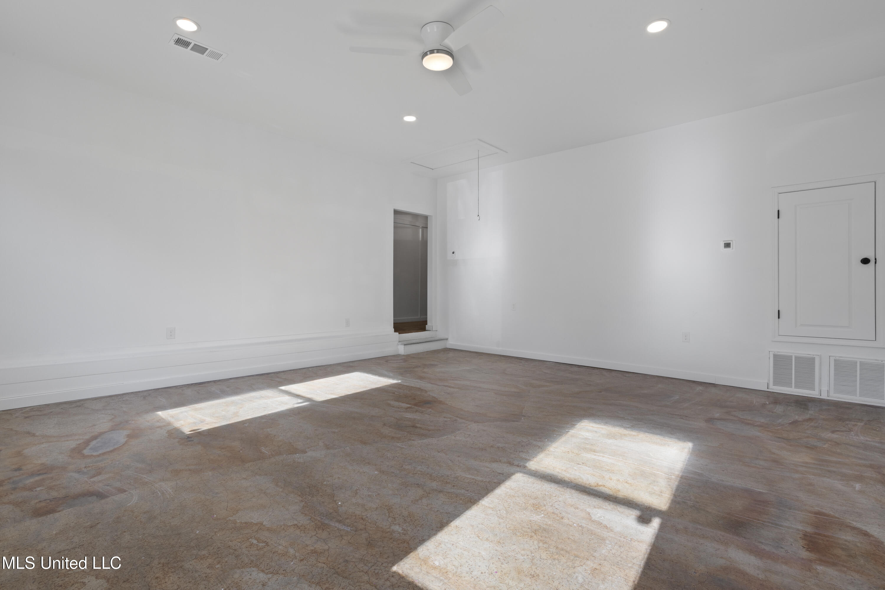 19085 East Highland Drive Saucier, MS 39574 - Photo 22 of 45 0020