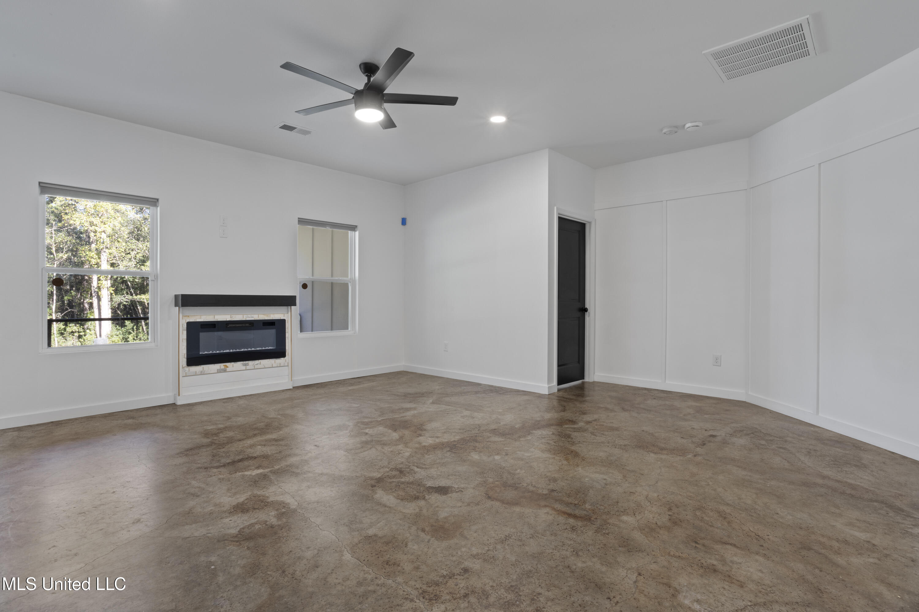 19085 East Highland Drive Saucier, MS 39574 - Photo 10 of 45 0008