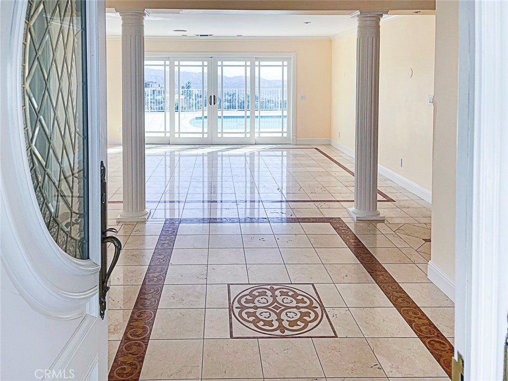 1981 Deermont Road Glendale, CA 91207 - Photo 14 of 49 a view of a entryway