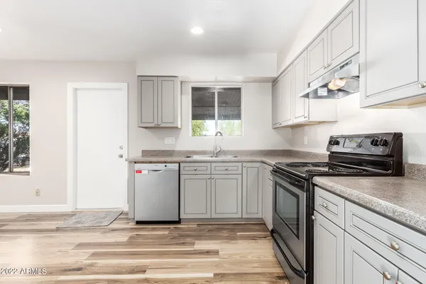 $350,000 | 1225 West Halstead Drive, Phoenix, AZ 85023