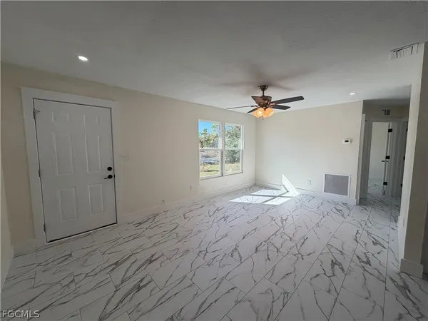 $1,800 | 27160 Chula Vista Drive, Punta Gorda, FL 33955
