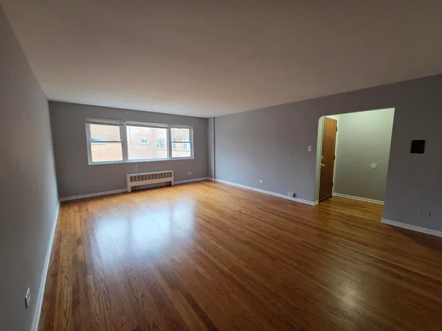 $2,200 | 2611 West Fitch Avenue, Unit 2W, Chicago, IL 60645