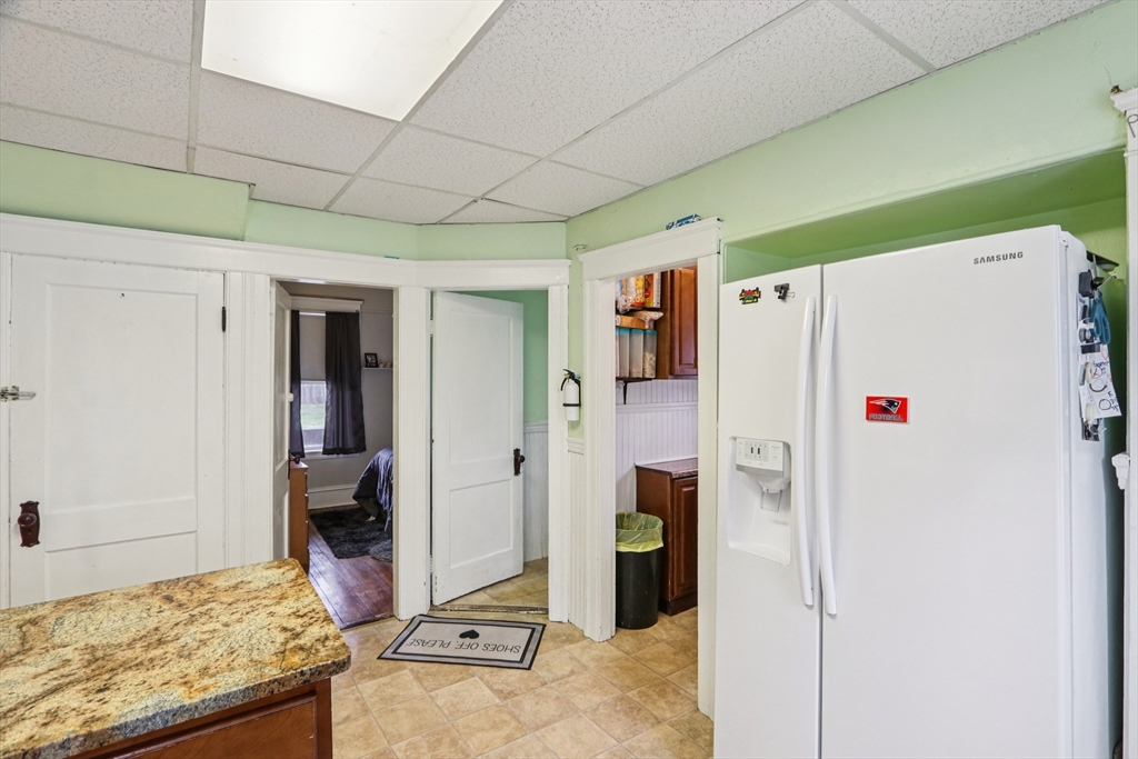6 Idalla Avenue Worcester, MA 01606 - Photo 12 of 30