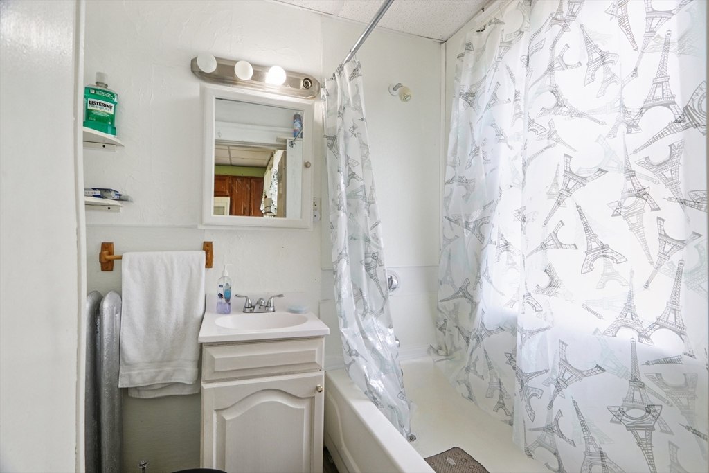 6 Idalla Avenue Worcester, MA 01606 - Photo 14 of 30