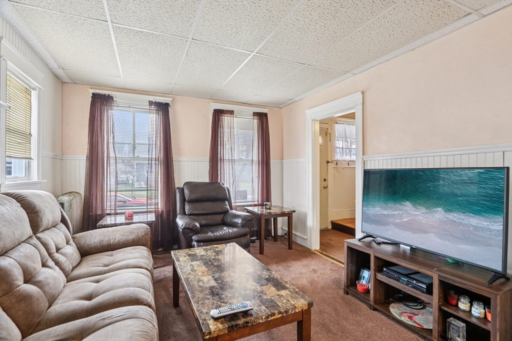 6 Idalla Avenue Worcester, MA 01606 - Photo 7 of 30