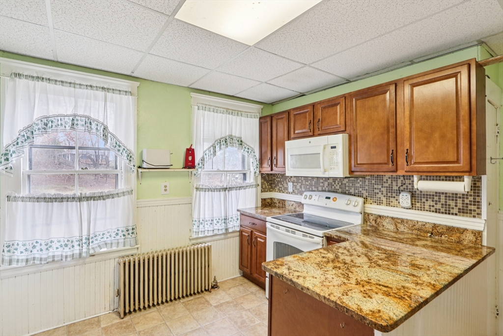 6 Idalla Avenue Worcester, MA 01606 - Photo 10 of 30