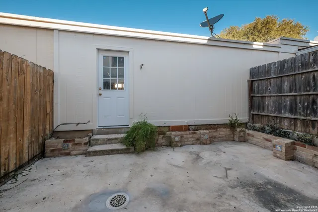 $218,000 | 11303 Vance Jackson, Unit H3, San Antonio, TX 78230