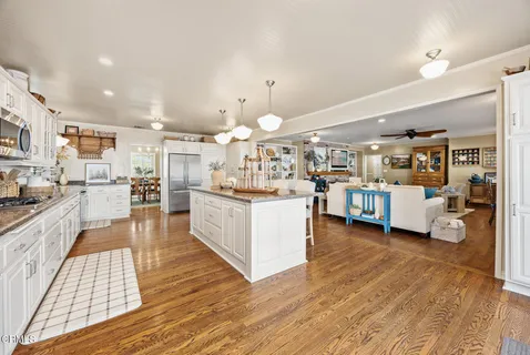 $2,750,000 | 929 Milmada Drive, La Canada Flintridge, CA 91011