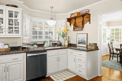 $2,750,000 | 929 Milmada Drive, La Canada Flintridge, CA 91011