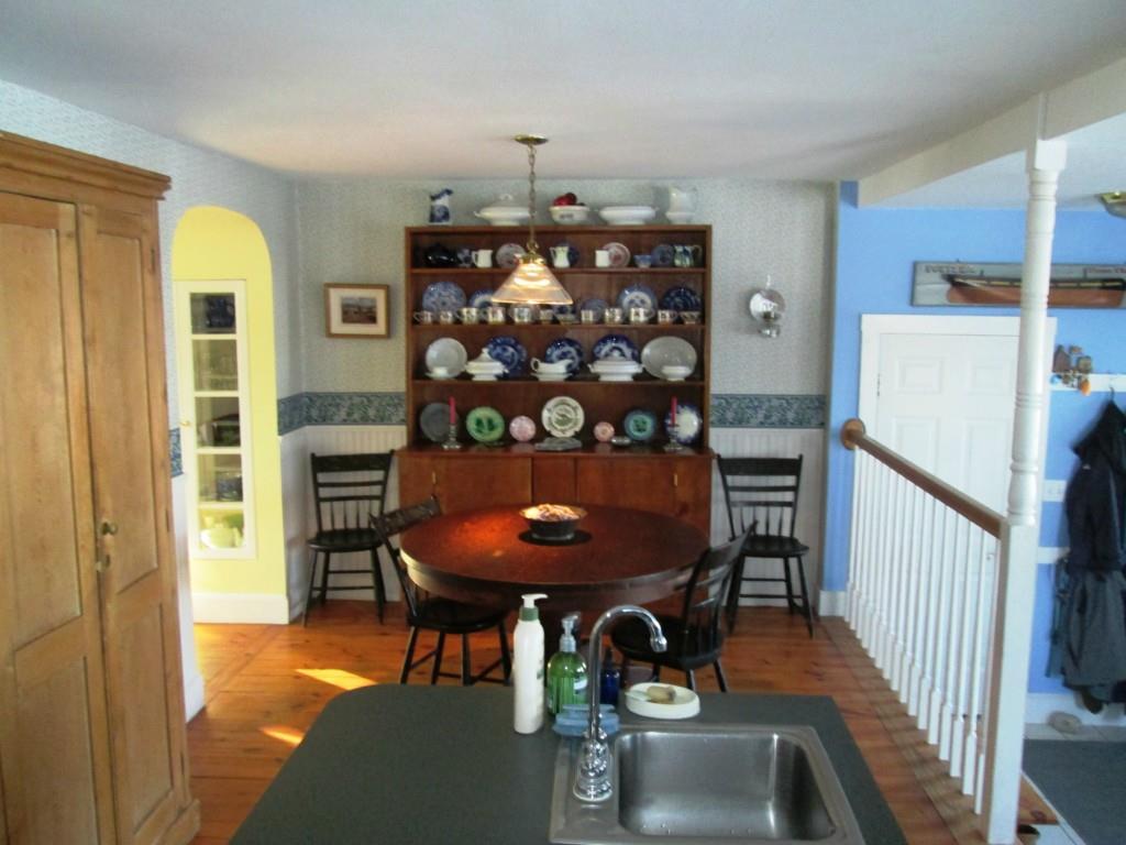 1278 Sawyer Road Cape Elizabeth, ME 04107 - Photo 3 of 23 Photo