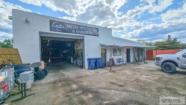 $500,000 | 331 North Idaho Street, Arco, ID 83213