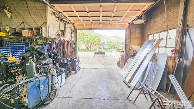 $500,000 | 331 North Idaho Street, Arco, ID 83213