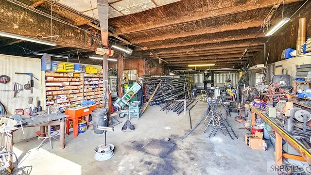 $500,000 | 331 North Idaho Street, Arco, ID 83213