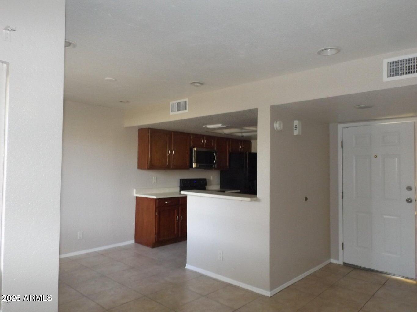 7770 North 20th Avenue Phoenix, AZ 85021 - Photo 2 of 15 Entry - 7770 N. 20th Ave - Natale
