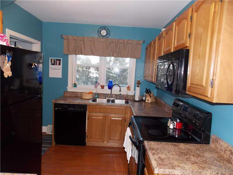 3102 Mount Morris Road Waynesburg, PA 15370 - Photo 6 of 17 Kitchen.